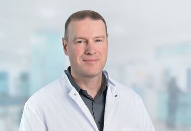 Porträt Dr. Dr. Gabriel Dischereit, Rheumatologie MVZ